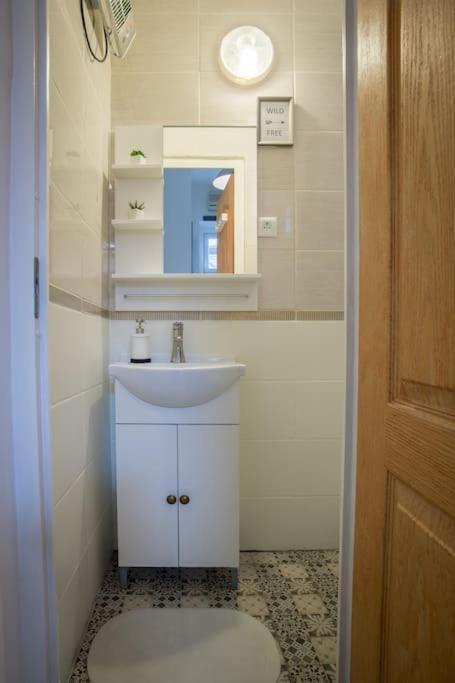 Cozy Studio With Air Condition Freshly Renovated 布达佩斯 外观 照片