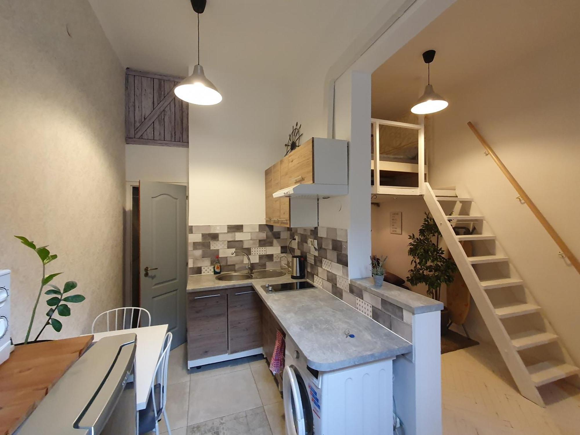 Cozy Studio With Air Condition Freshly Renovated 布达佩斯 外观 照片