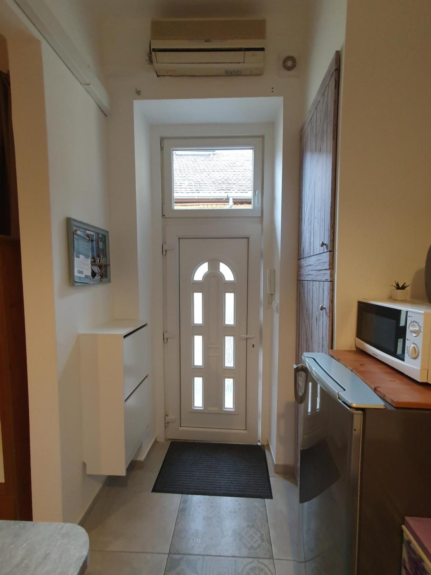 Cozy Studio With Air Condition Freshly Renovated 布达佩斯 外观 照片