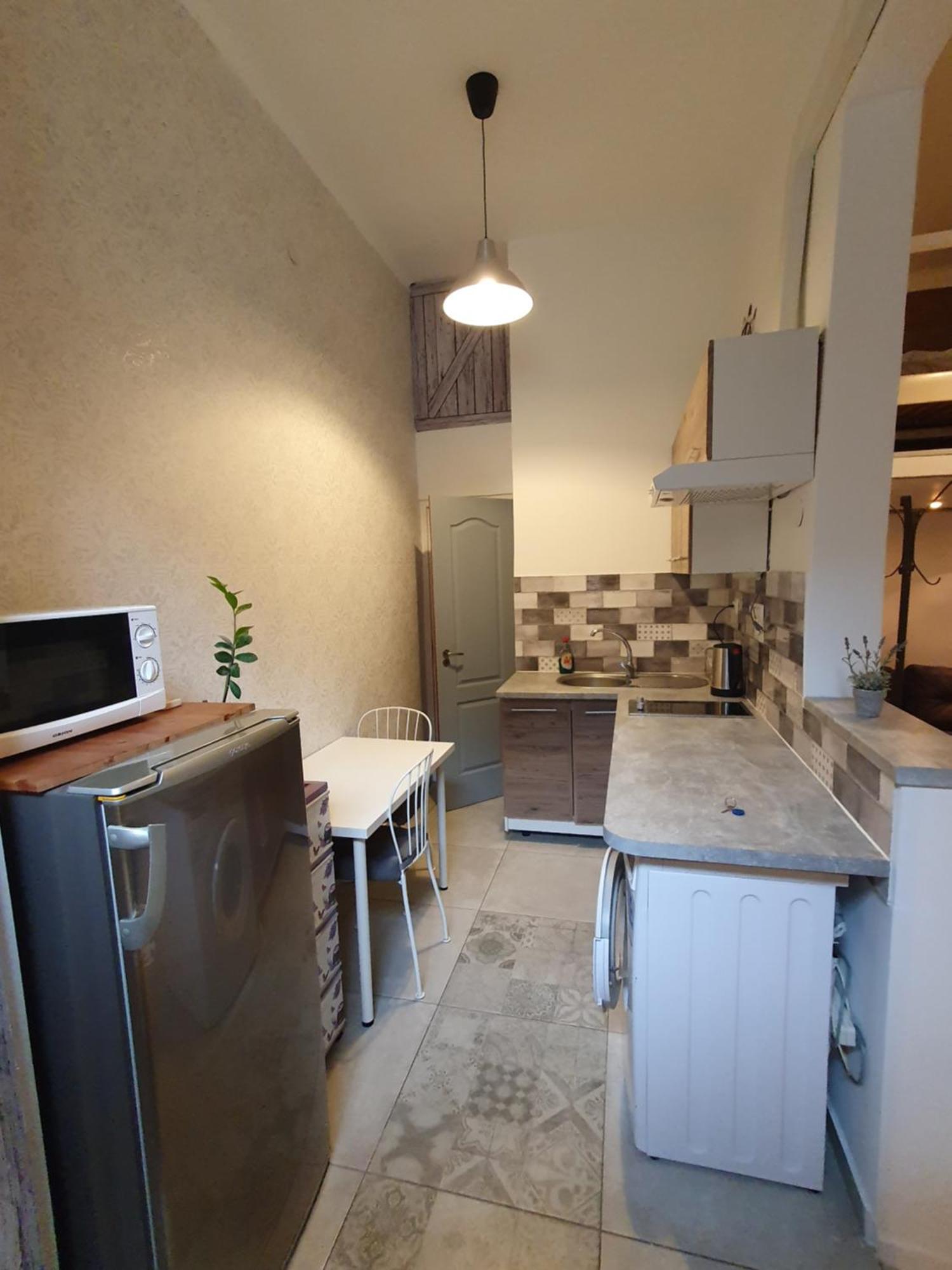 Cozy Studio With Air Condition Freshly Renovated 布达佩斯 外观 照片